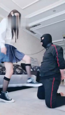 图片[1]-【猫神大人】JK小姐姐黑丝白鞋虐杀 bf19439-绳艺资料库