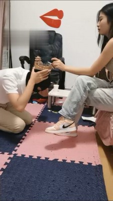 图片[1]-【海绵大大】学生S/AJ鞋强迫狗舔 bf16739-绳艺资料库