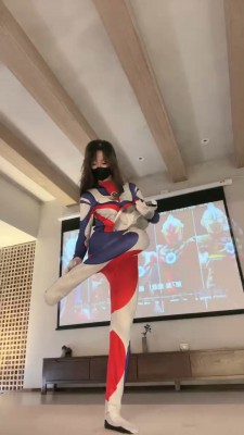 图片[1]-【禾末】cosplay-女超人VS外星人 bf20163-绳艺资料库