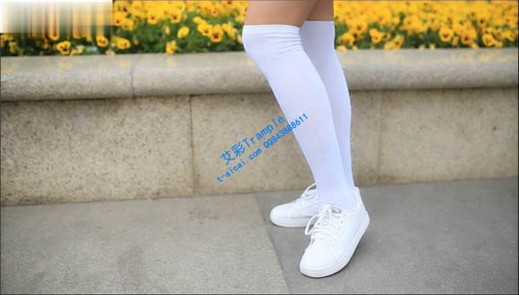 图片[2]-漂亮女孩制服长筒袜小白鞋-绳艺资料库
