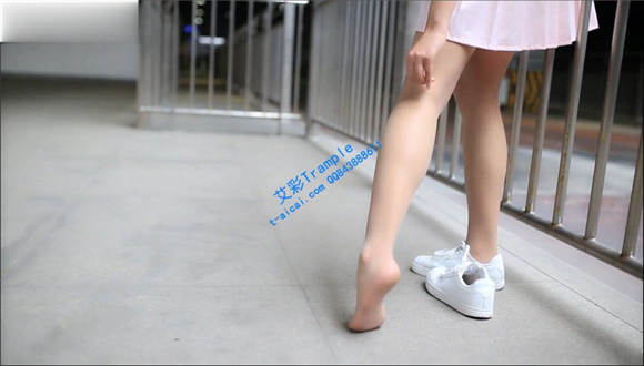 图片[4]-漂亮女孩制服长筒袜小白鞋-绳艺资料库