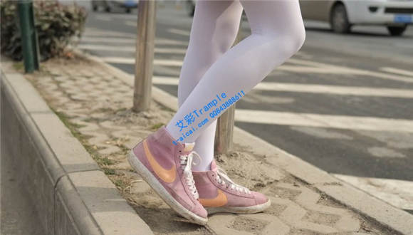 图片[2]-青春少女白丝运动鞋-绳艺资料库