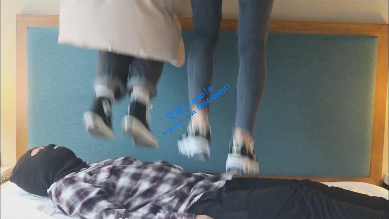 图片[4]-【小彤双人踩踏】和篮球姐姐在哥哥身上玩耍 YC-200109-5-绳艺资料库