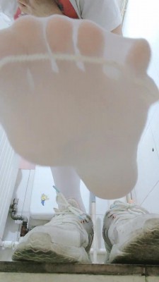 图片[3]-【兔兔酱】女巨人鞋底视角 bf28146-绳艺资料库