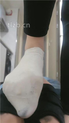 图片[19] - 【美娜格格】运动女神-脏鞋底白袜虐废【完整版】 - 绳艺下载吧
