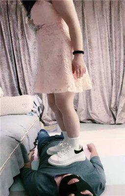 图片[10] - 【北京嘟嘟】小白鞋棉袜踩地毯/插嘴 - 绳艺下载吧